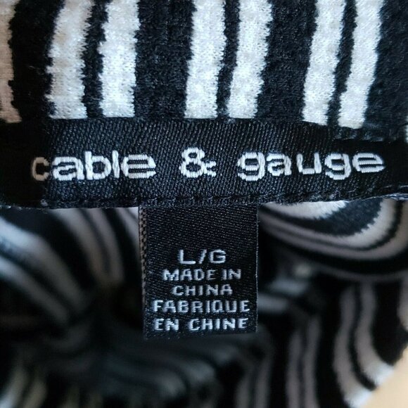 Cable & Gauge Striped Mock Neck Sleeveless Top - Picture 5 of 7